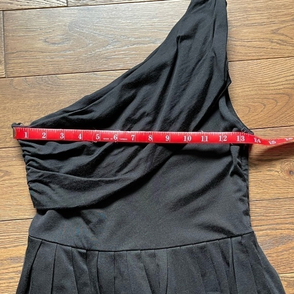 [H&M] One Shoulder Blouse - Picture 7 of 11